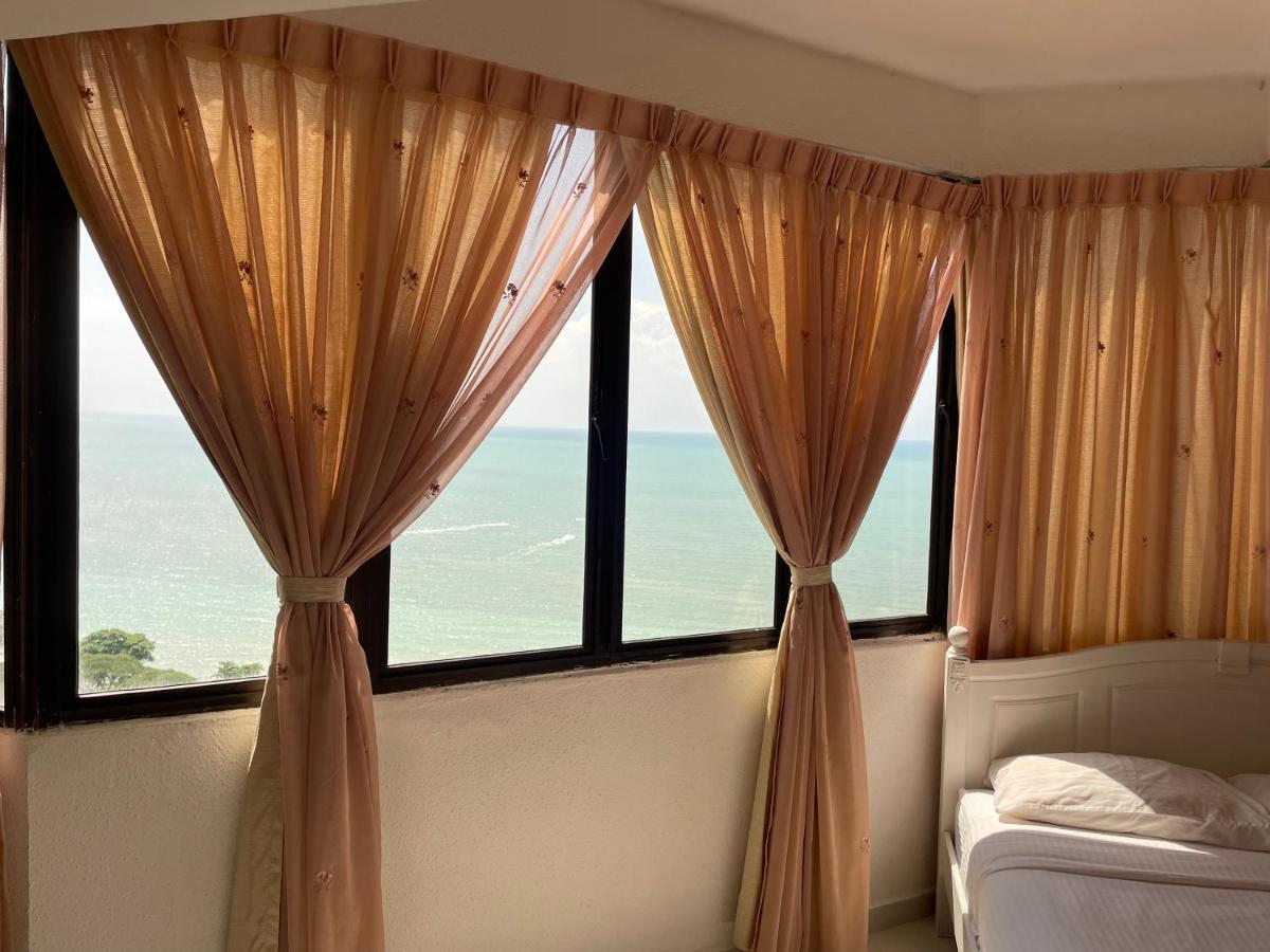 バツーフェリンギビーチThe Ferringhi Sea View At Sri Sayangアパートメント エクステリア 写真